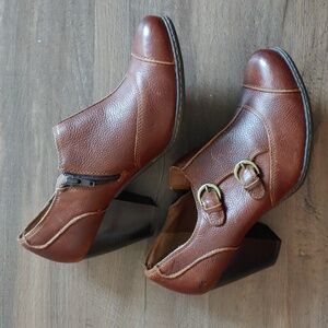 Born on Concept Brown Heeled Ankle Boot Size 9.5